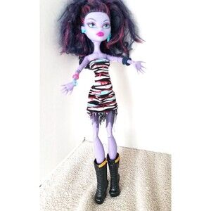 Monster High Jane Boolittle Doll Zombie Shake Meowlody Dress 13 Wishes Boots